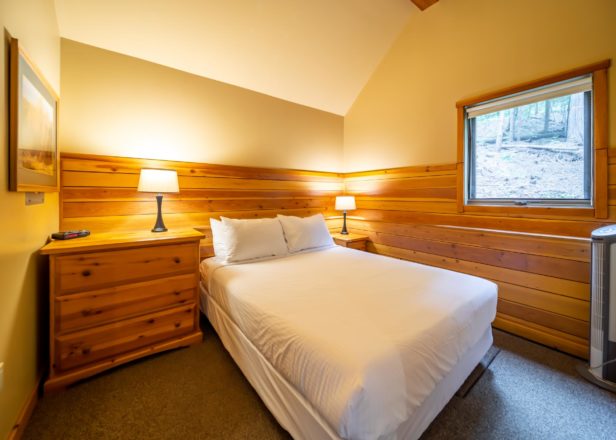 Halcyon Chalet 1 Bed Bedroom
