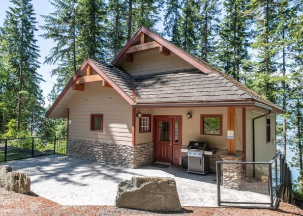 King Chalet Backyard