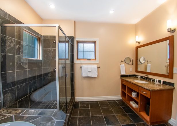 Halcyon Loft Chalet Bathroom Sink