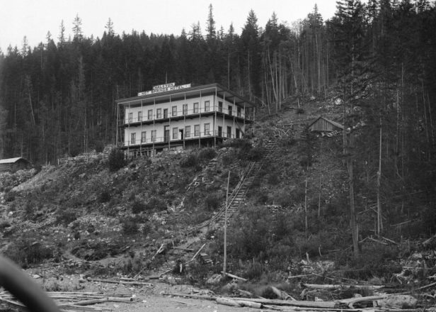 Halcyon Hot Spring first hotel